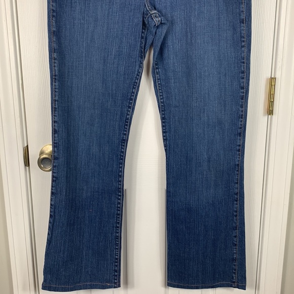 Q-Baby denim blue jeans size 7-8 x 28.5” Has stretch in waistband. - Picture 3 of 7